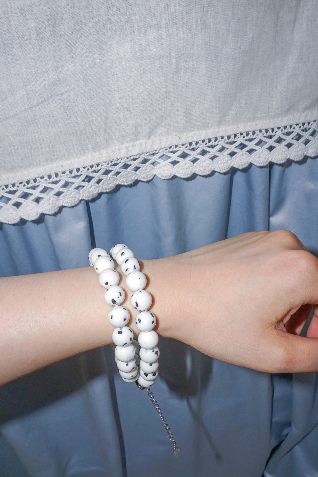 DALMATIAN BEAD NECKLACE