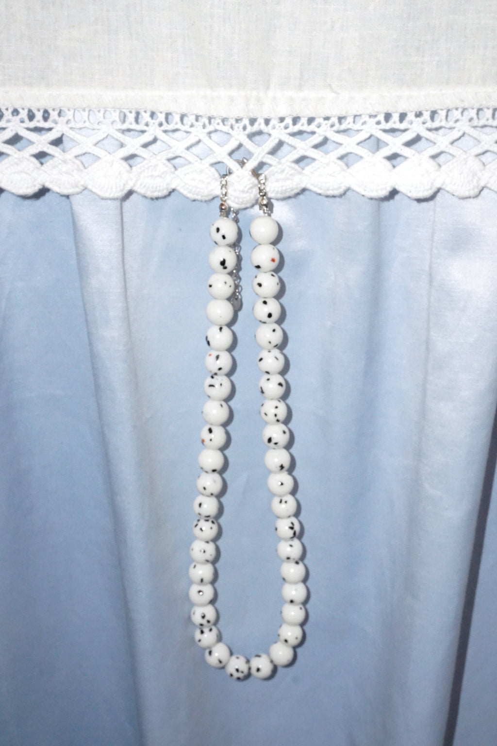 DALMATIAN BEAD NECKLACE