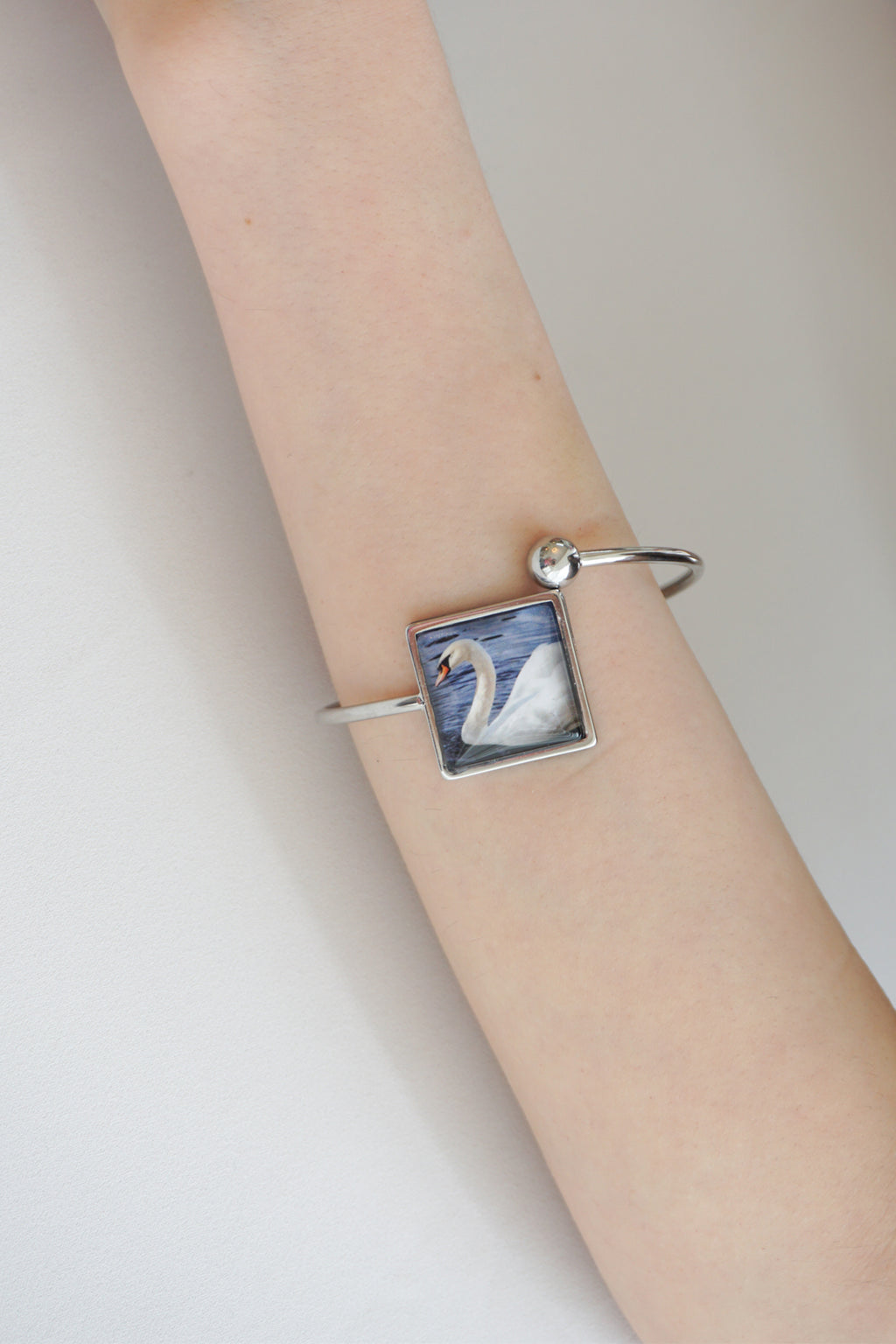 SWAN BRACELET
