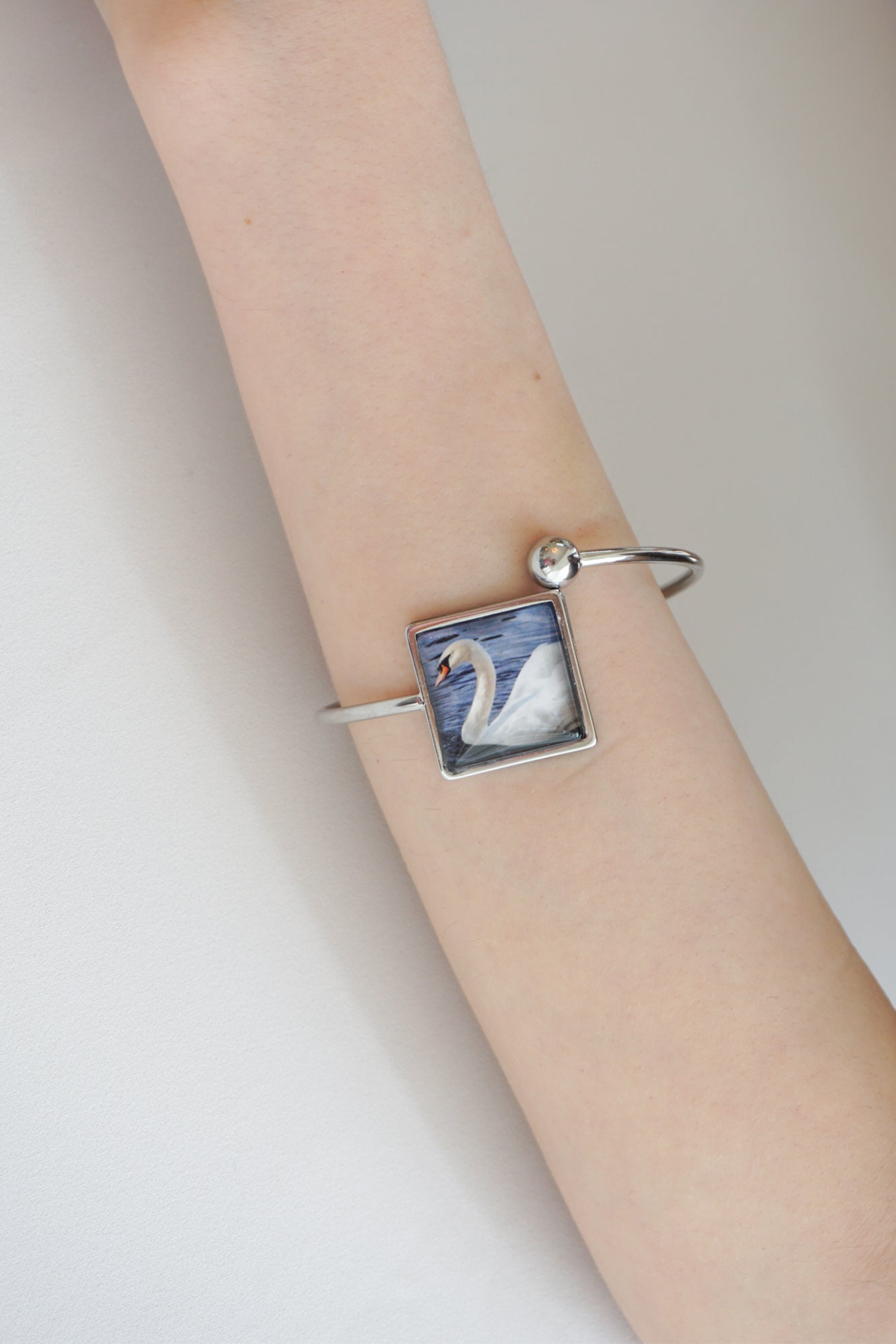 SWAN BRACELET