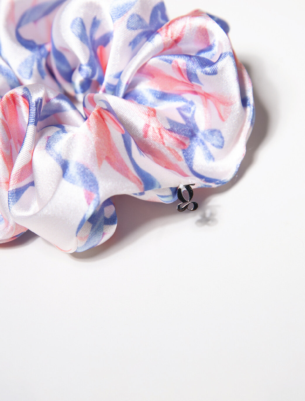 RIBBON SCRUNCHIE